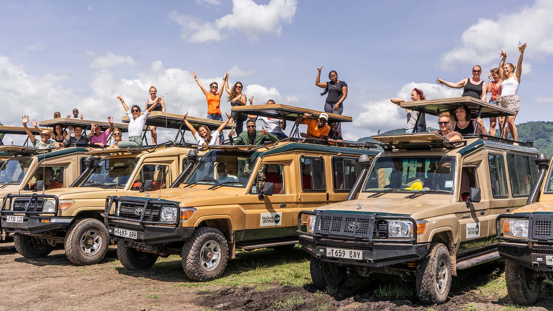 Tanzania specialist-teamet i våra egna bilar.