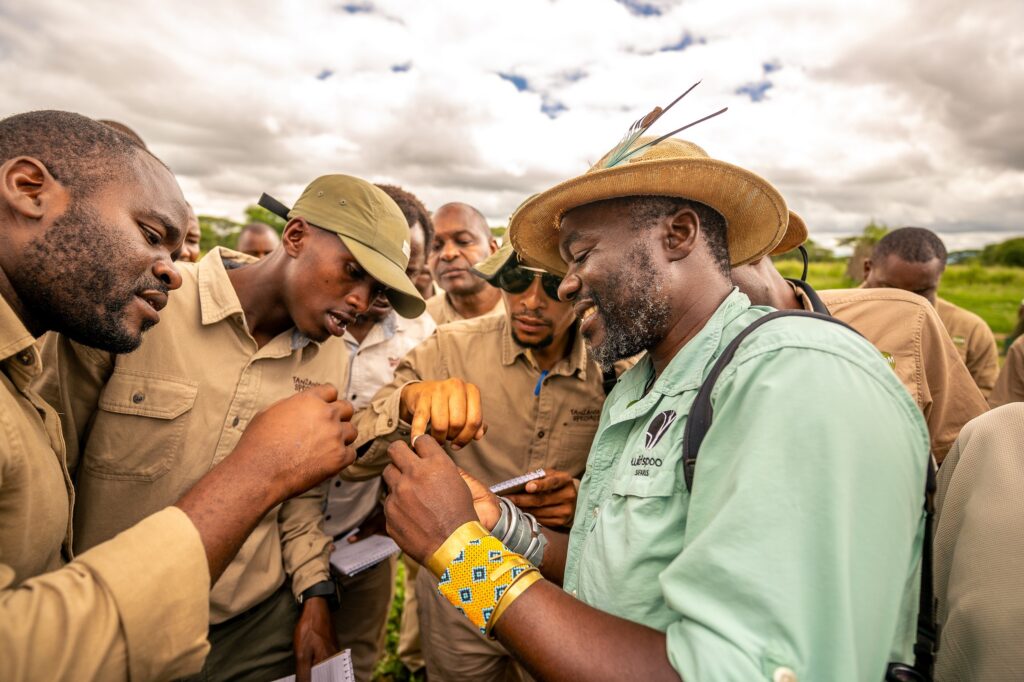 Några av våra safariguider under utbildning i Tanzania.